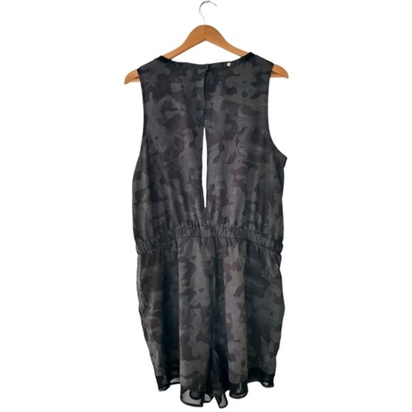 Zella Women's Short Set Large Camo Performance Workout Gym Athletic Comfortable - Picture 4 of 12